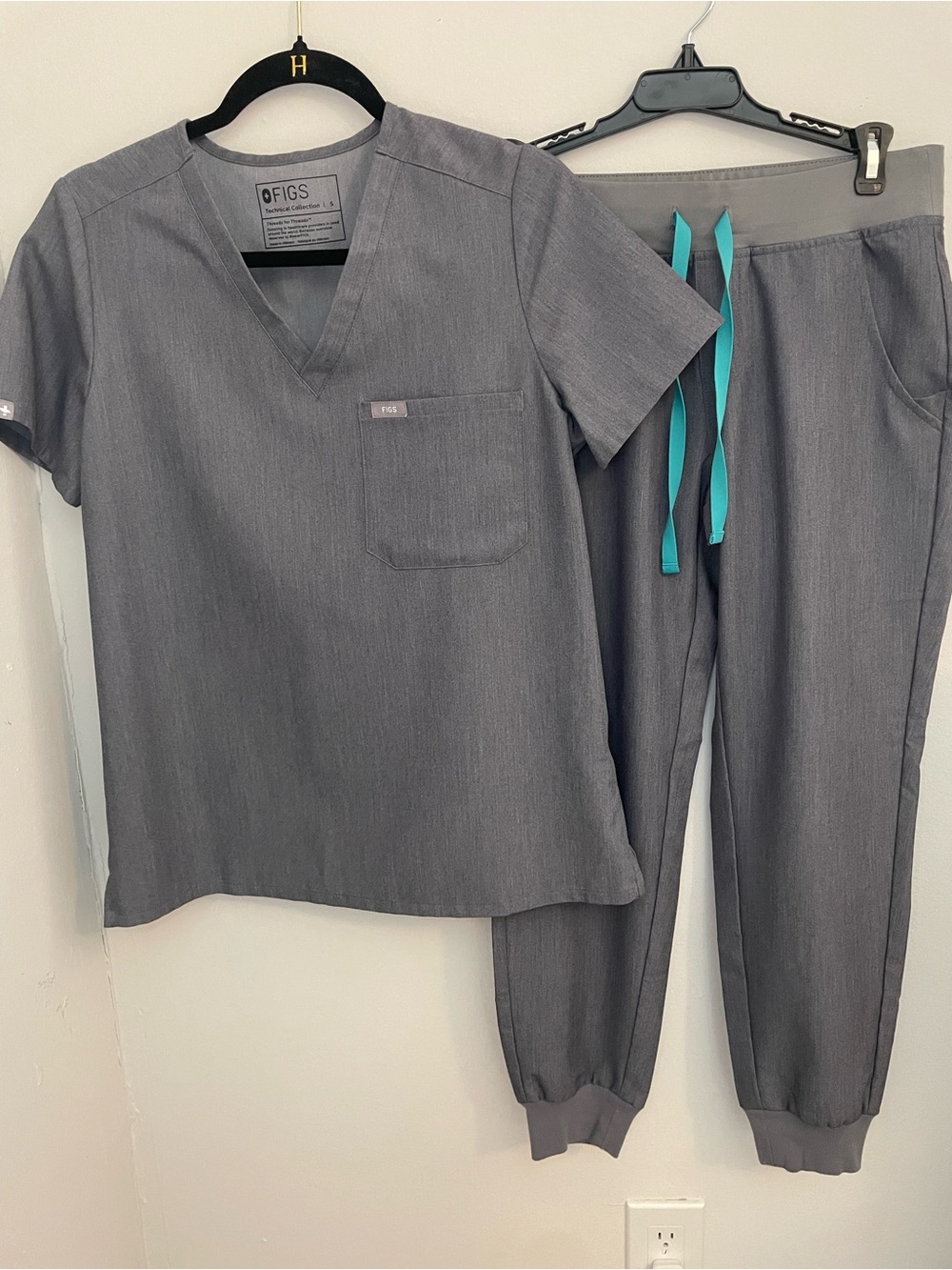 Figs Kids Gray Pajama Set with Teal Drawstrings